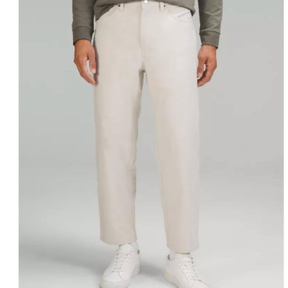 lululemon Men's ABC Relaxed-Fit Cropped Pant in Bone color *Utilitech